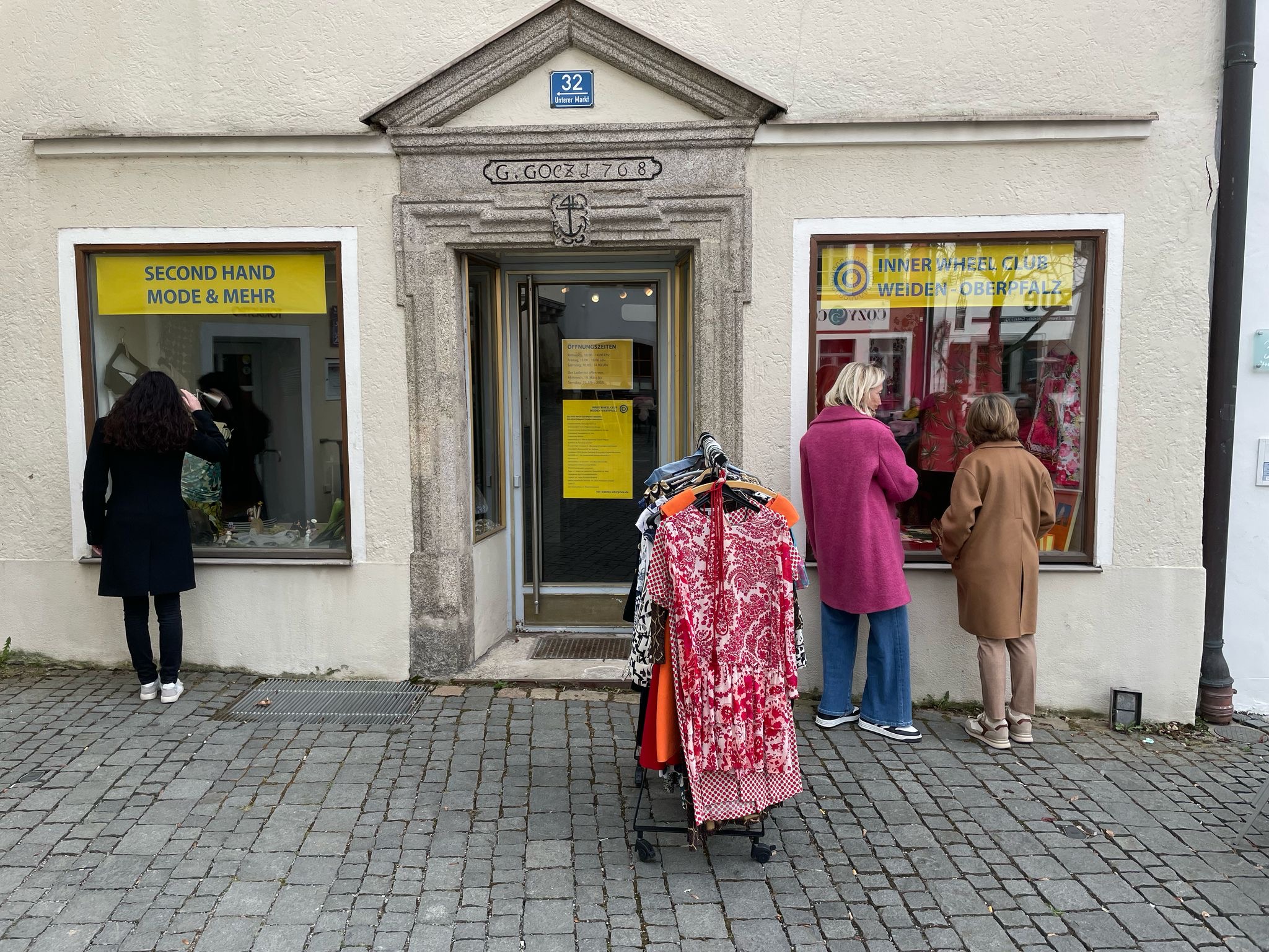 Sommermode im Popup Laden